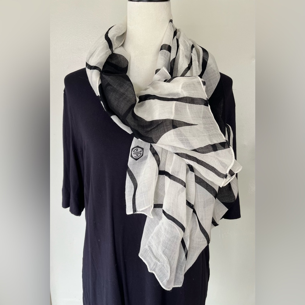 Jonathan Adler Vintage Black and White Geometric Patterned Scarf - Picture 2 of 8